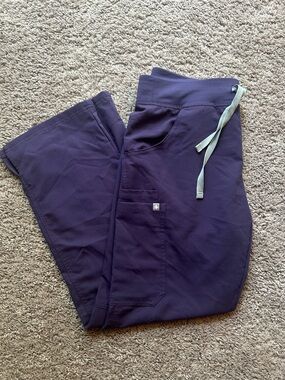 Figs Kade Cargo Limited Color Purple Shadow